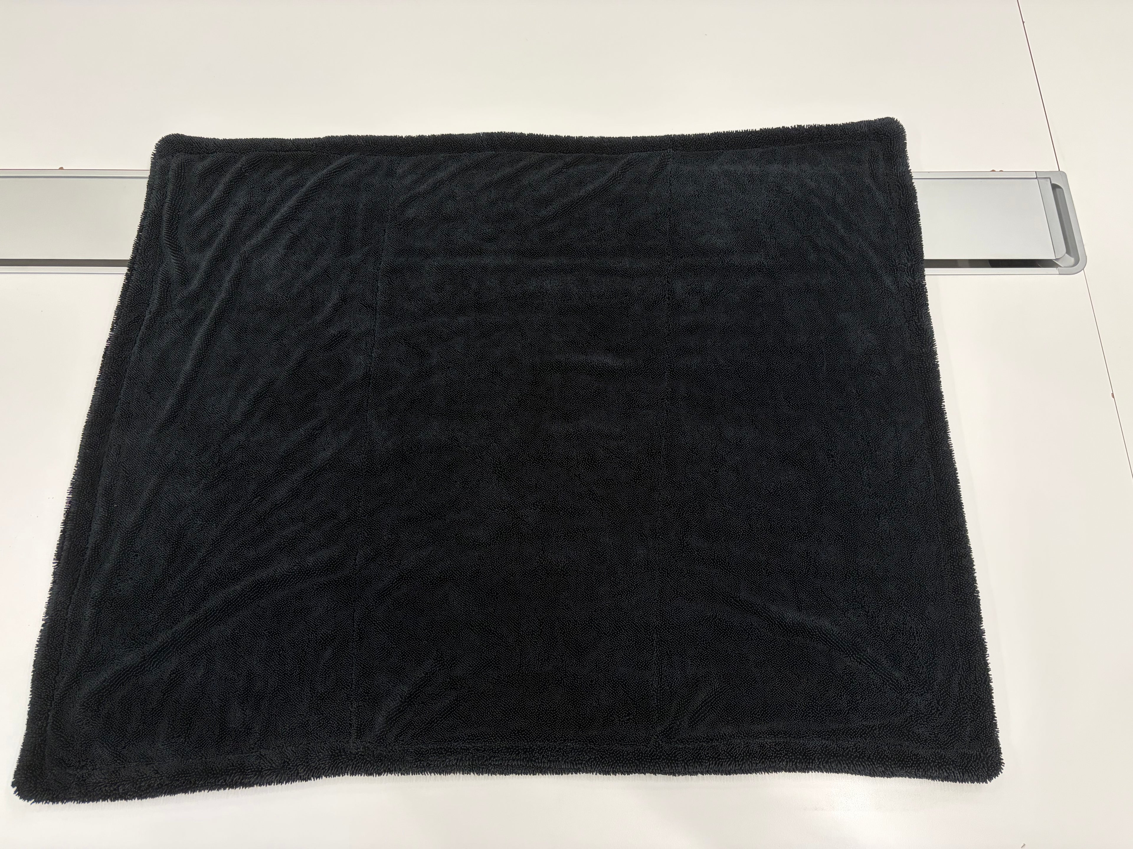NEATLY XL Pro Car Drying Towel — Black 1300GSM Microfiber (36"×28")